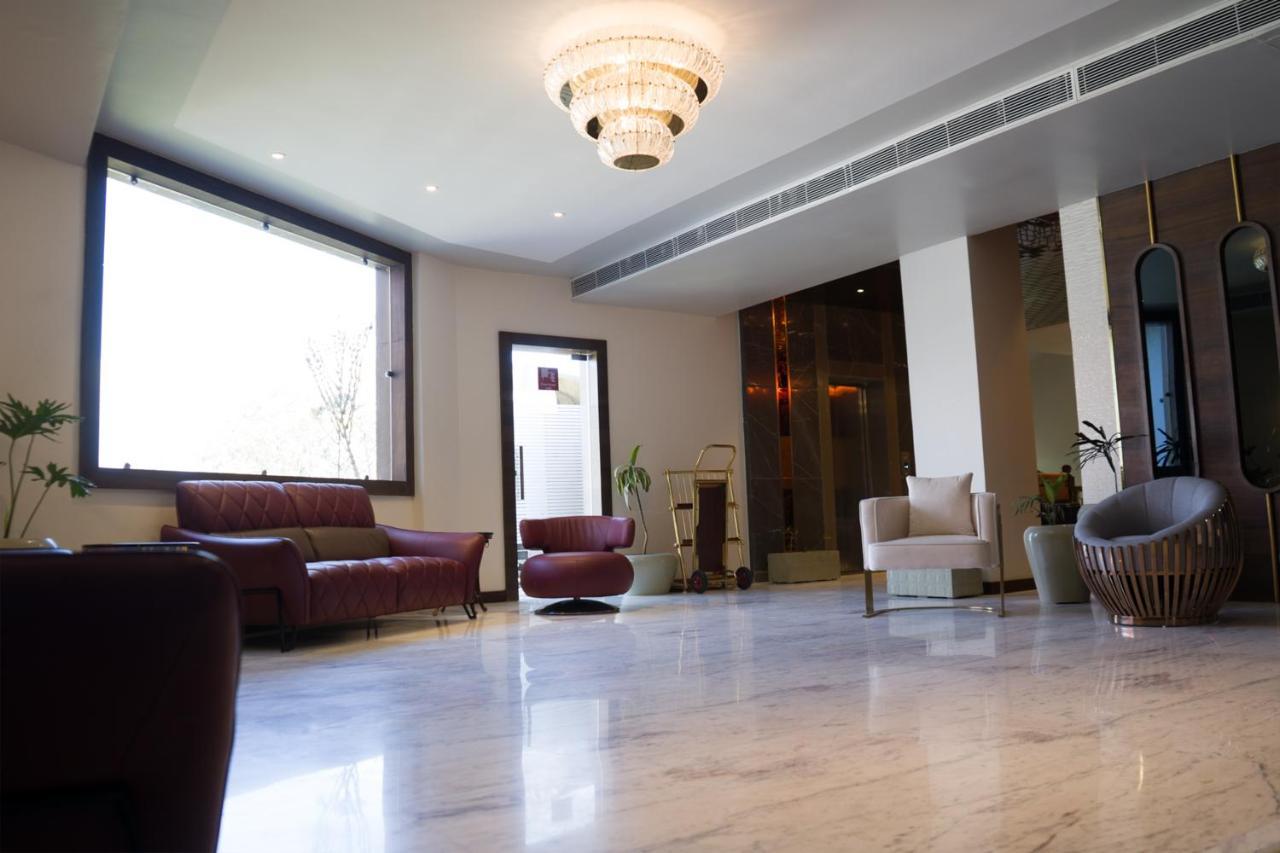 Clarks Inn Suites קנגרה מראה חיצוני תמונה